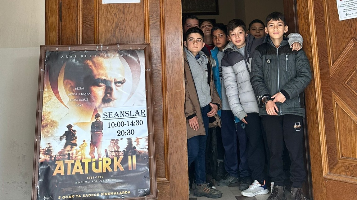 Atatürk II filmini seyrettik.